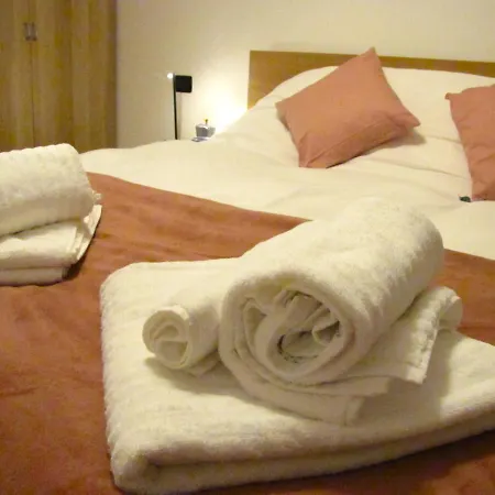 2 Apartment *